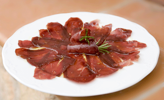 La Cecina: Un Manjar Tradicional Que Debes Probar