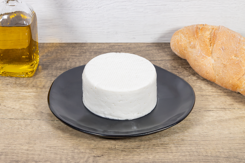 Queso fresco de cabra artesanal