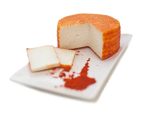 Queso curado de cabra al pimentón