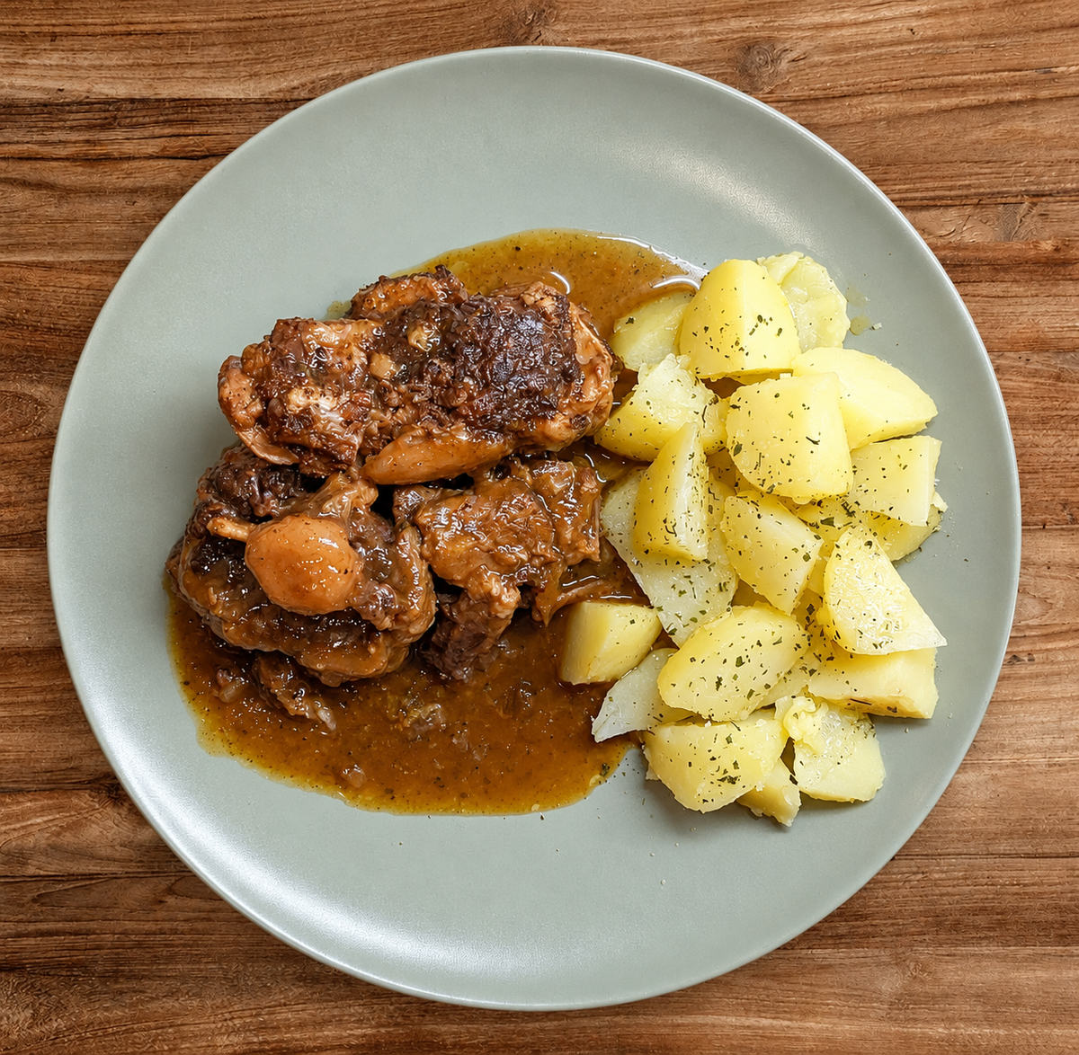 Rabo de toro en guiso